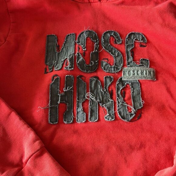 Moschino kids 8/10 red pull over kids sweatshirt hoodie - Picture 2 of 9